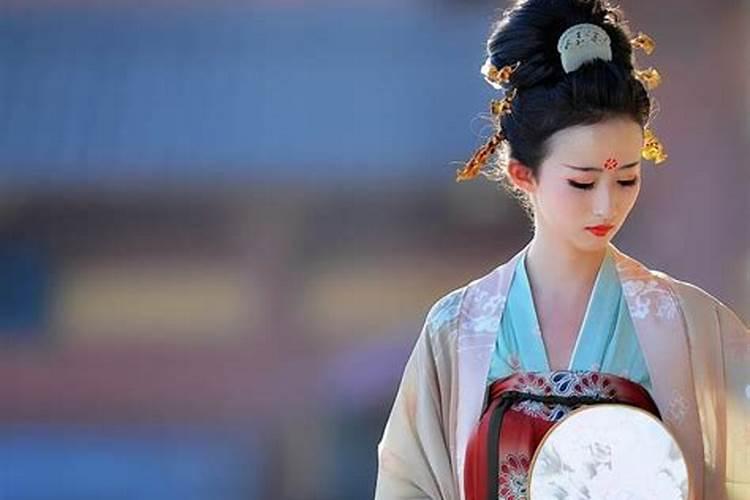 命犯桃花煞的女人是什么意思