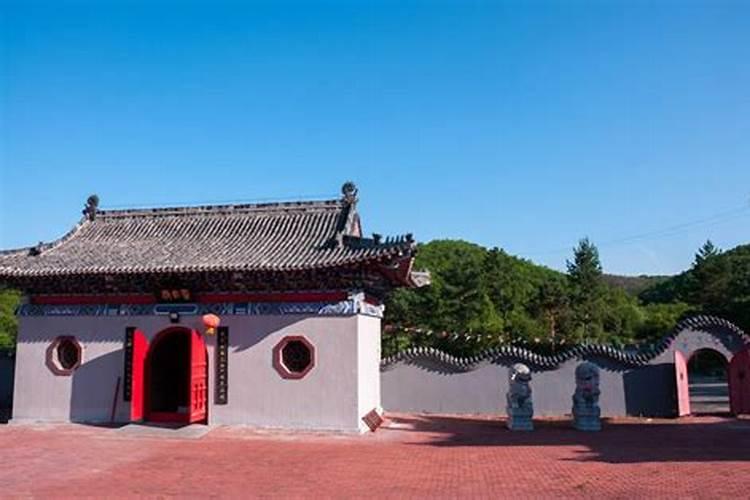 属鸡和属牛的属相合不合