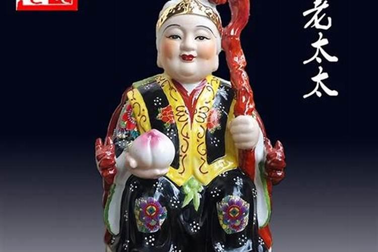 女人梦见钓鱼什么预兆 女人梦见钓鱼预兆是什么