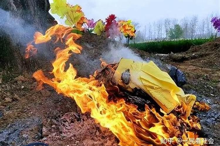 为故去的老人过祭日按阳历还是按阴历