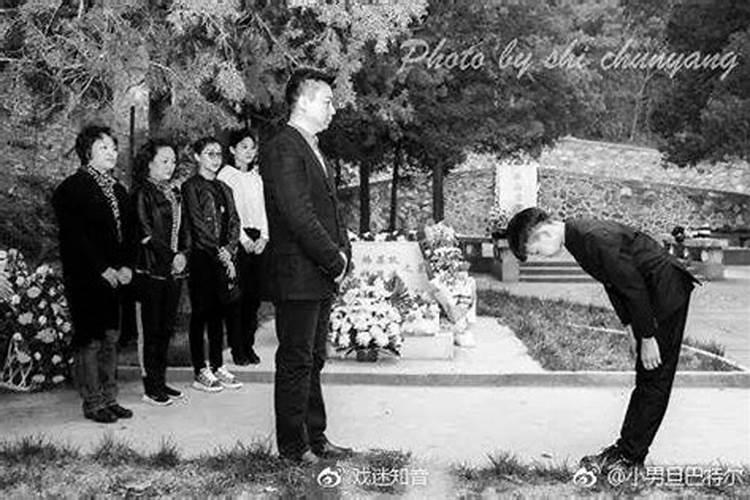 亲人火葬后, 骨灰系不系一定要放喺坟场骨灰位？