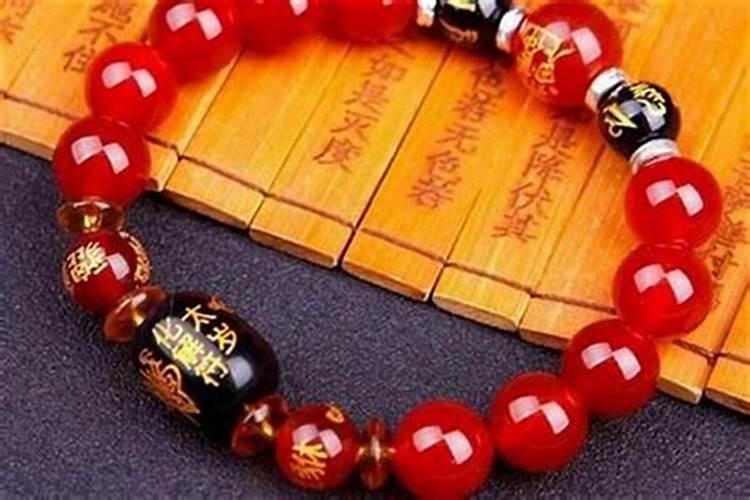 化太岁朱砂戴哪个手？有什么含义？