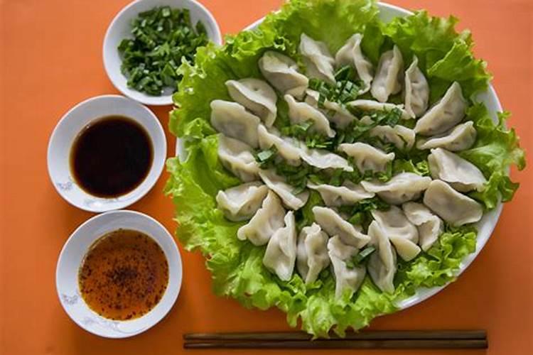 冬练三九,夏练三伏是什么意思
