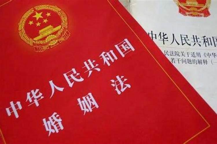 离婚证一领,前妻转身离开,发现是我妈逼她离婚的,我该怎么办？
