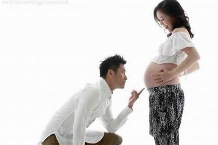 梦见老婆怀三胎的预兆
