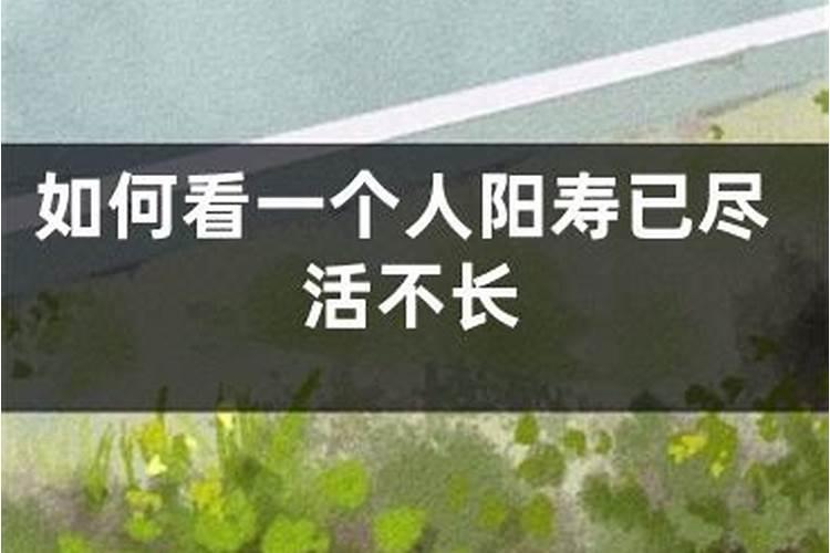 梦见死去的外婆穿的裙子很漂亮