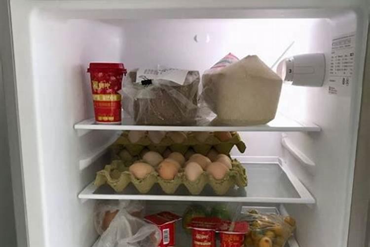 腊肉放在冰箱里面,会不会发霉呢？