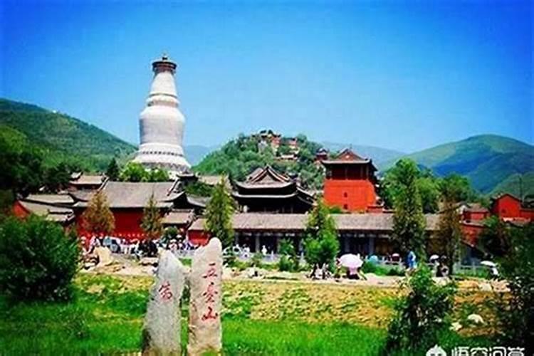 龙年'女''本命年可以去什么样的庙烧香拜佛？求福''可以去拜观音菩萨么...
