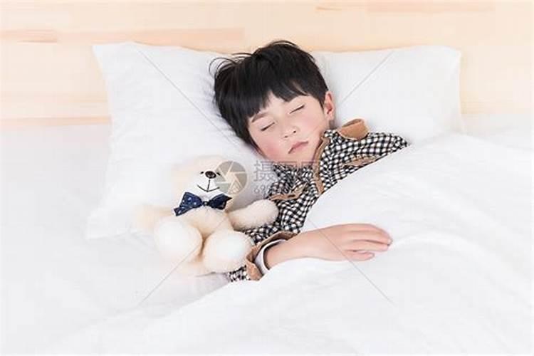梦见抱小孩子睡觉的预兆