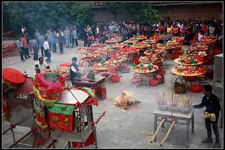 78年农历7月15日早6点半生什么命,缺什么