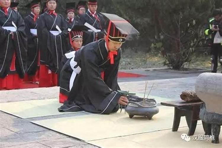 梦见湖泊