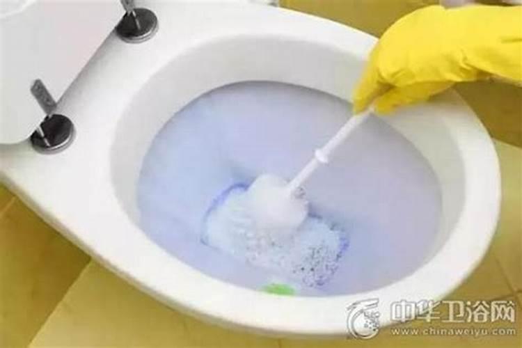 梦见马桶很脏本人在刷