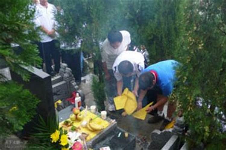超渡亡灵念什么经
