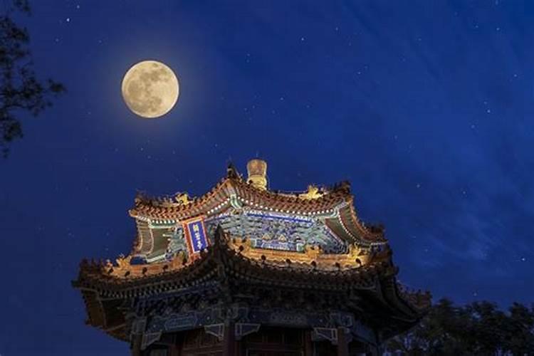 梦见很多墓地两旁有水的预兆