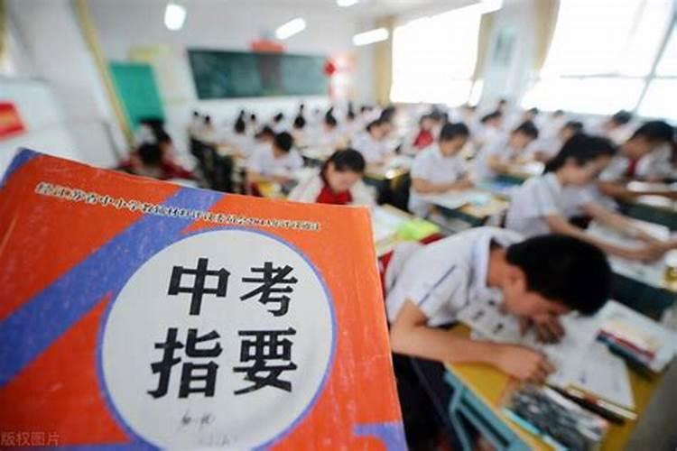 梦见给爱人上坟是什么意思
