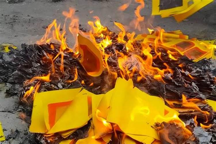 送寒衣不去坟地可以吗