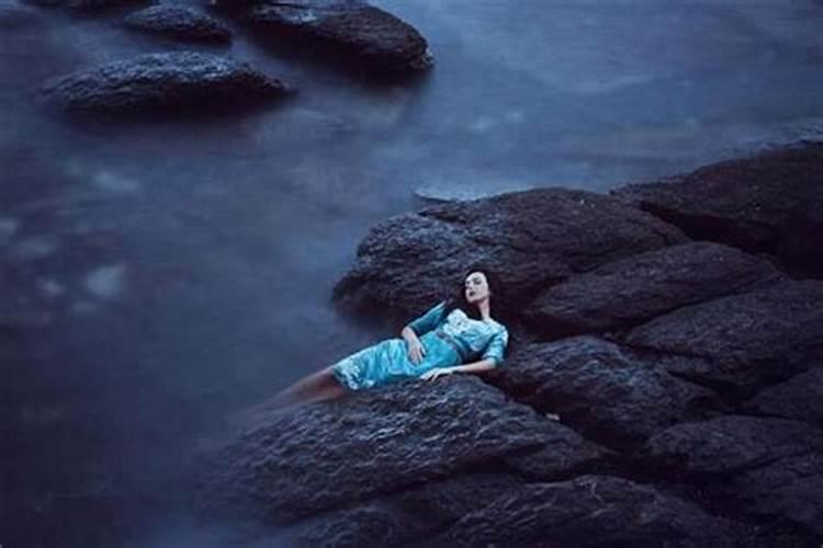 梦见认识的人死了是什么征兆