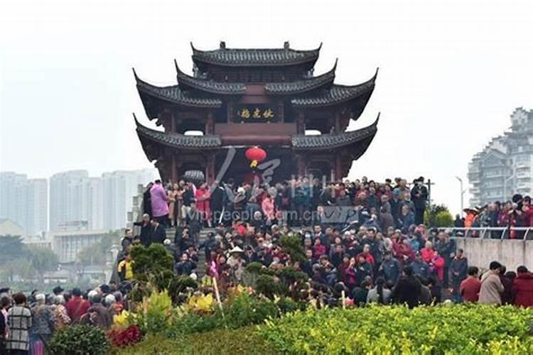 老北京有清明节时拜城隍的习俗,这个习俗从何而来？