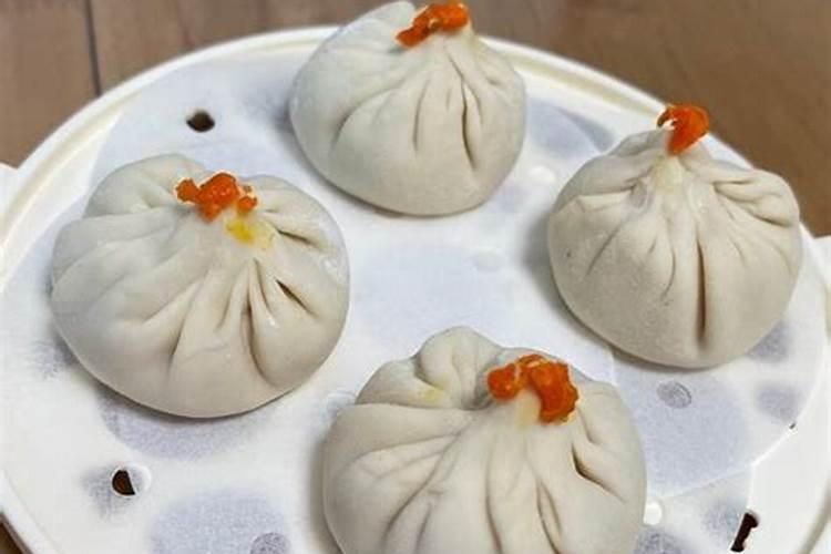 蟹黄汤包怎么吃